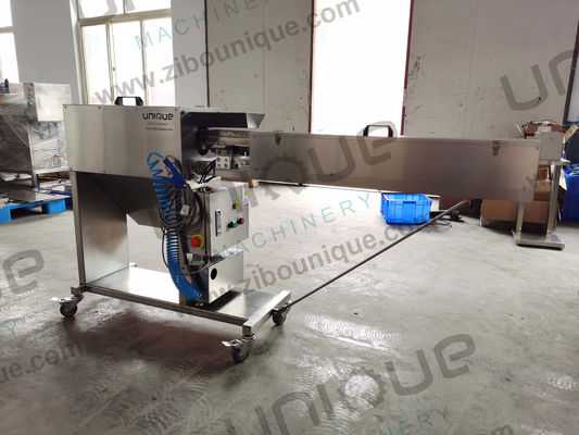 Karottenverarbeitungsmaschine zur präzisen Schälung der Karottenhaut 1930*500*1050 mm